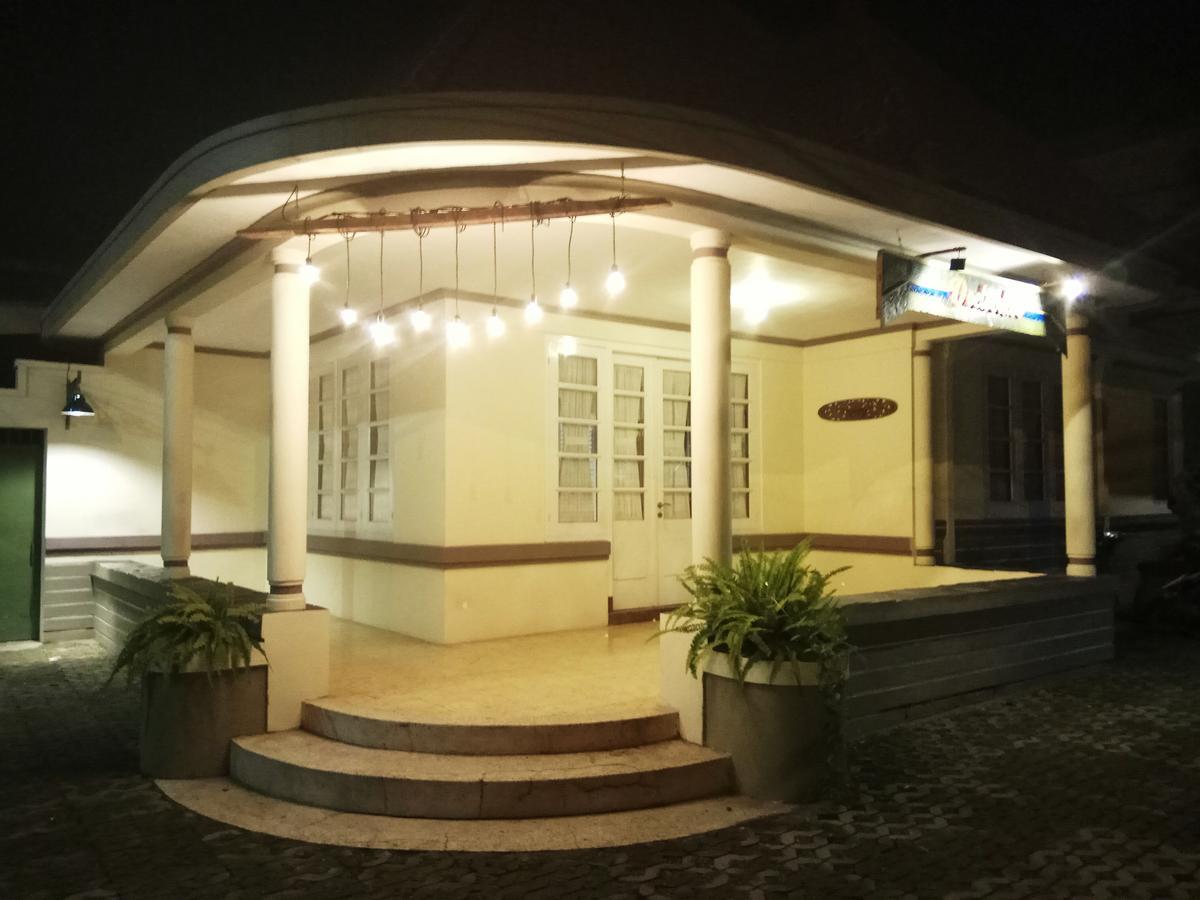 Doeloerkoe Homestay Solo Exteriér fotografie